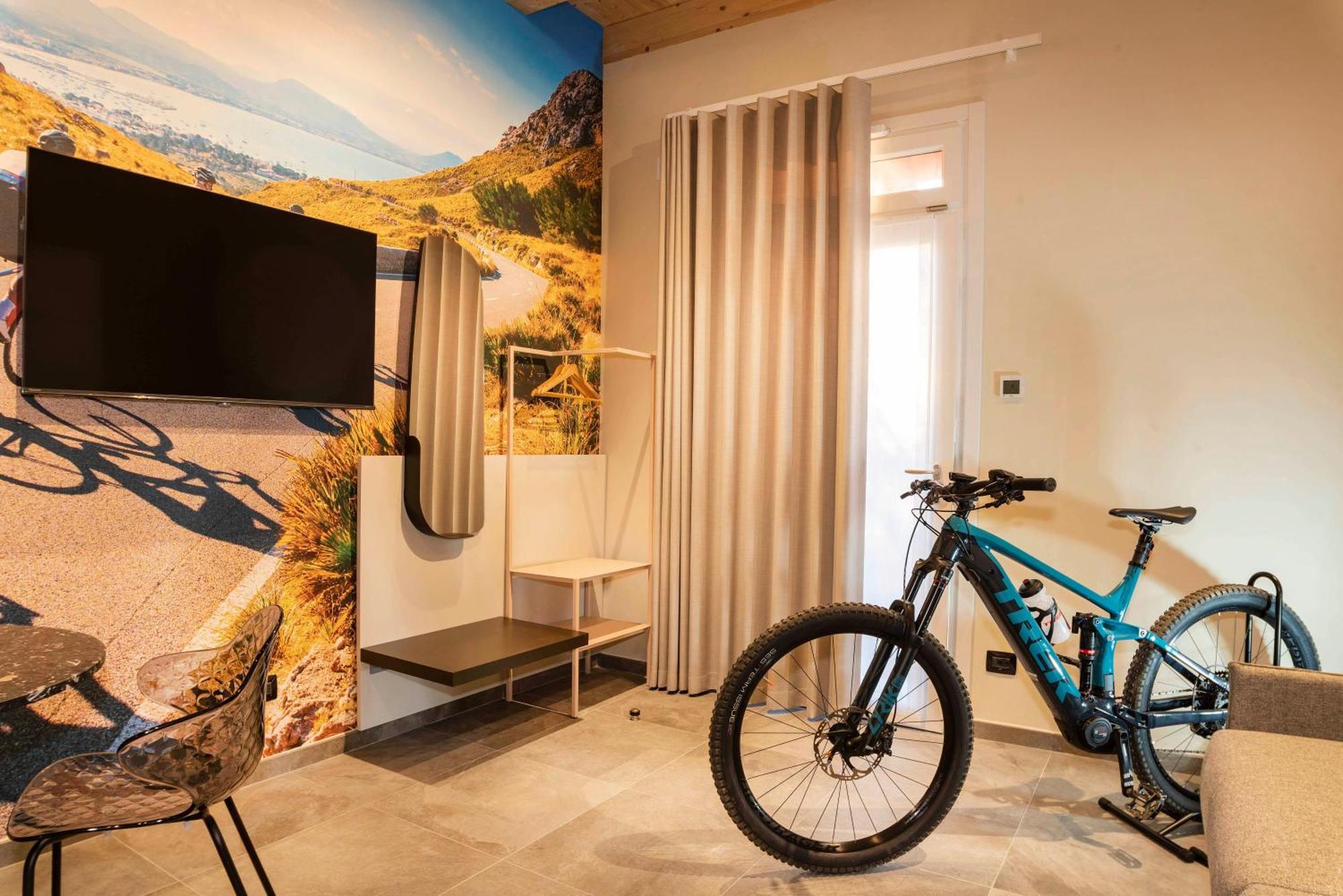 Italianflat - Verona'S River, Free Parking For Car & Bike, Nature, Relax Exterior photo