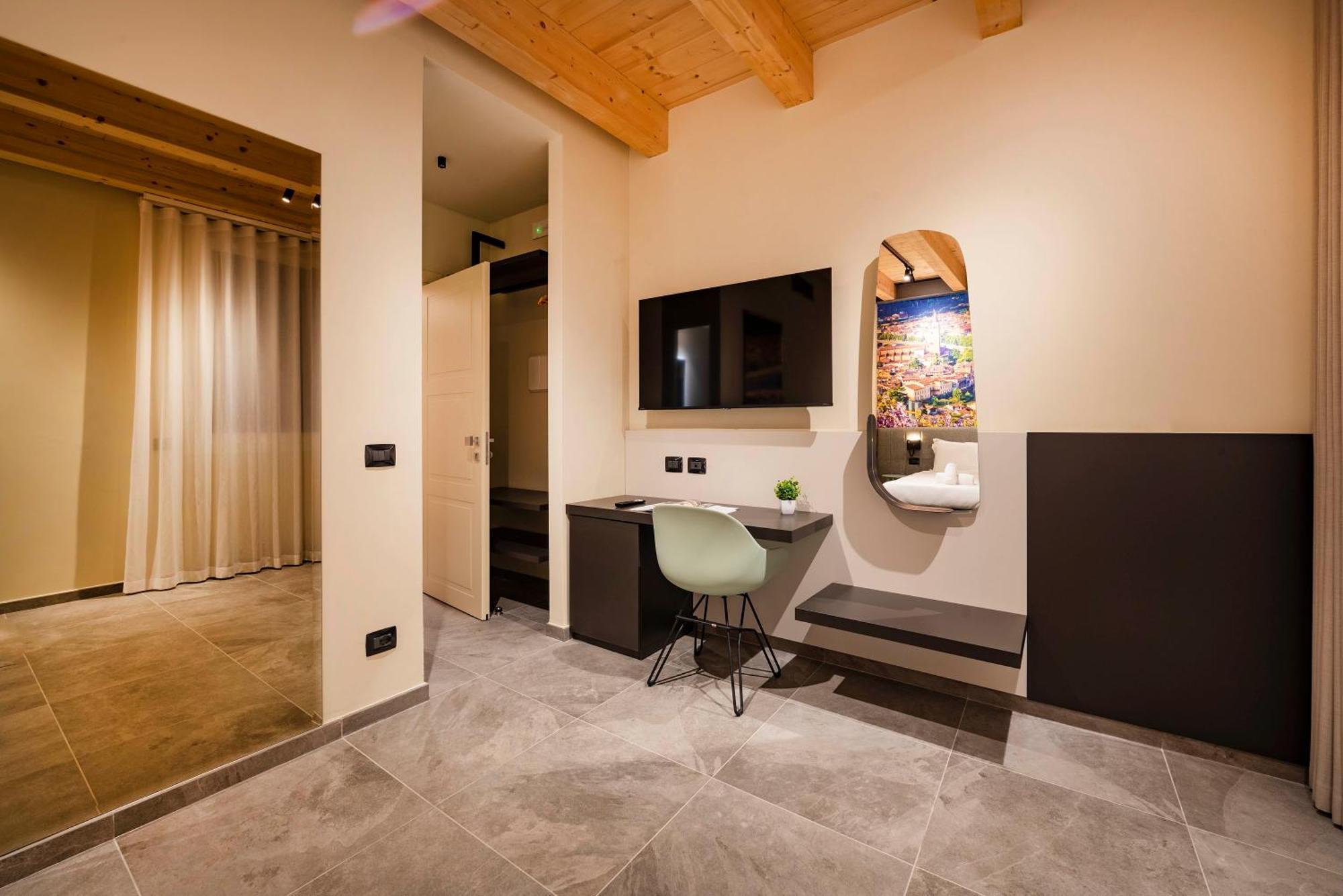 Italianflat - Verona'S River, Free Parking For Car & Bike, Nature, Relax Exterior photo