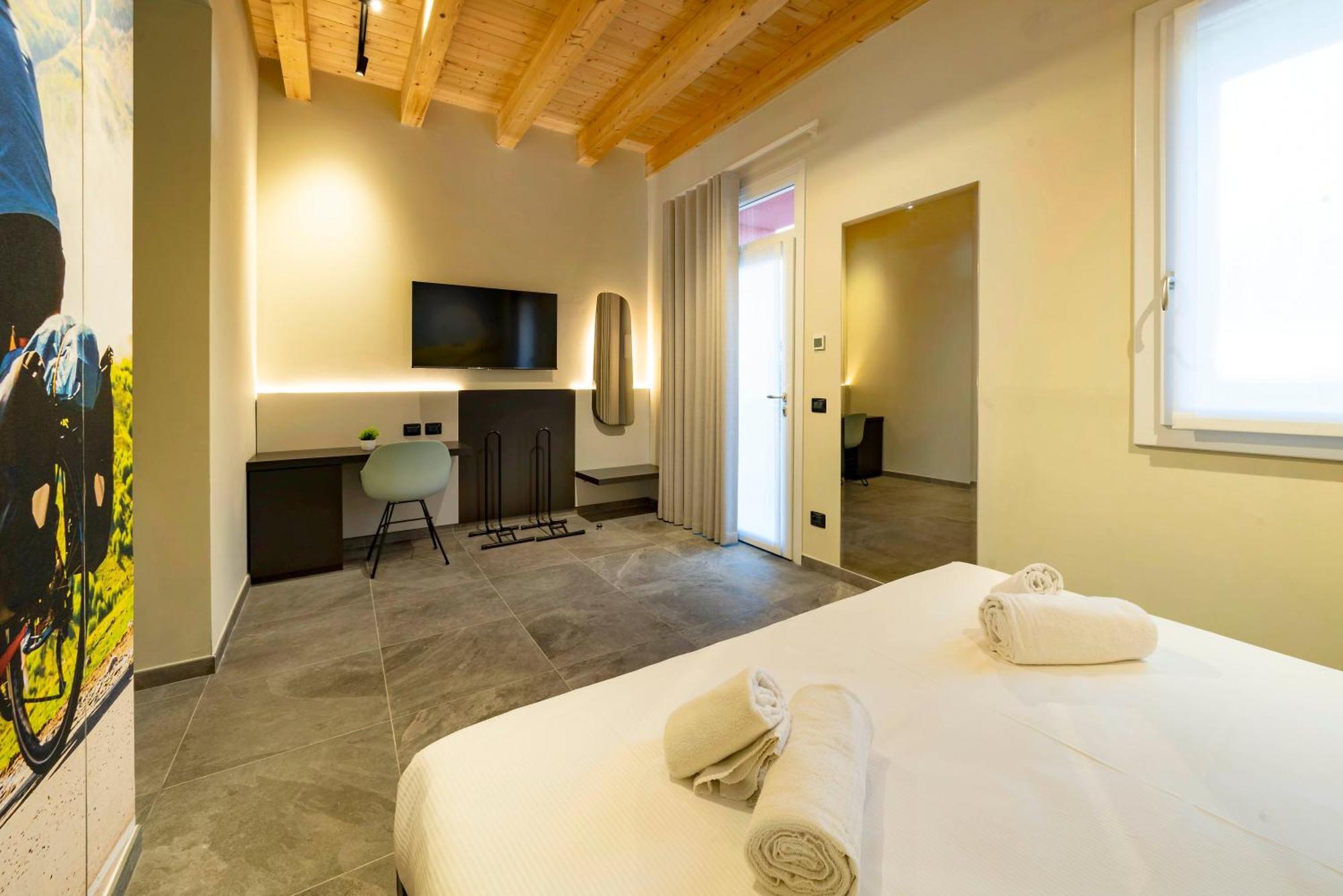 Italianflat - Verona'S River, Free Parking For Car & Bike, Nature, Relax Exterior photo